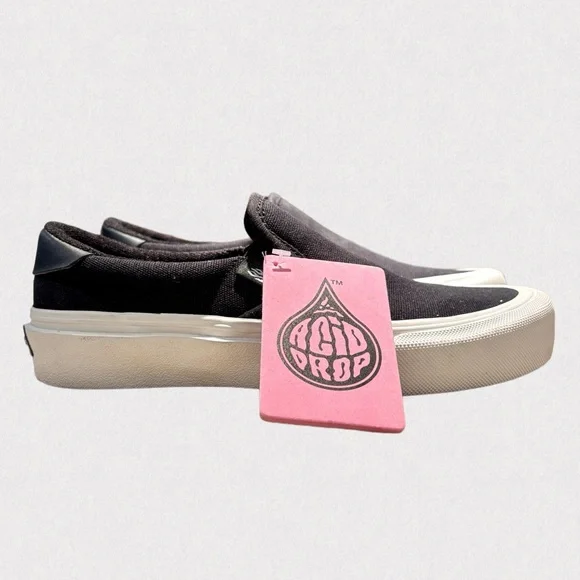 Straye Slip-On Skate Shoes Black Acid Drop Insoles Size 7 NWOT - Picture 1 of 6